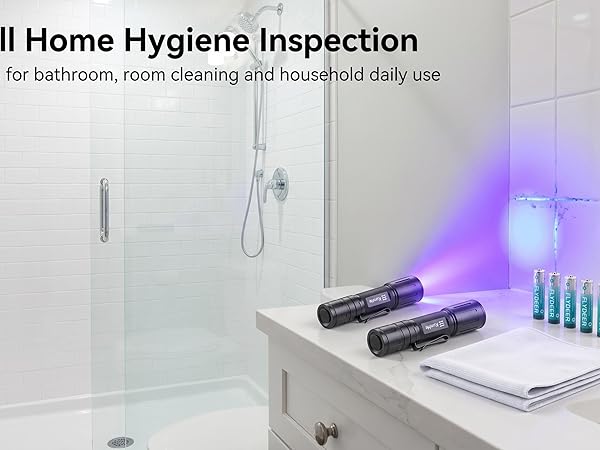 Bathroom room stain detection lamp