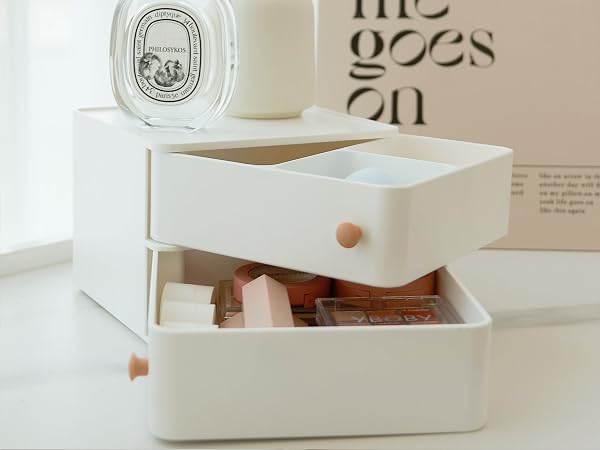 makeup organizers