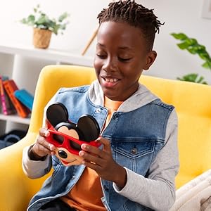 lifestyle boy with disney viewfinder