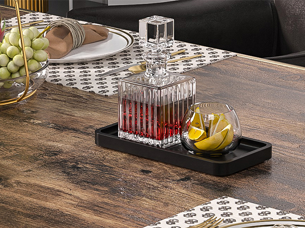 SERVING TRAY