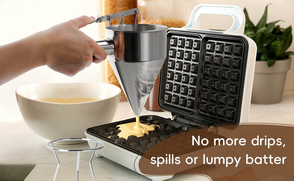 Pancake batter dispenser
