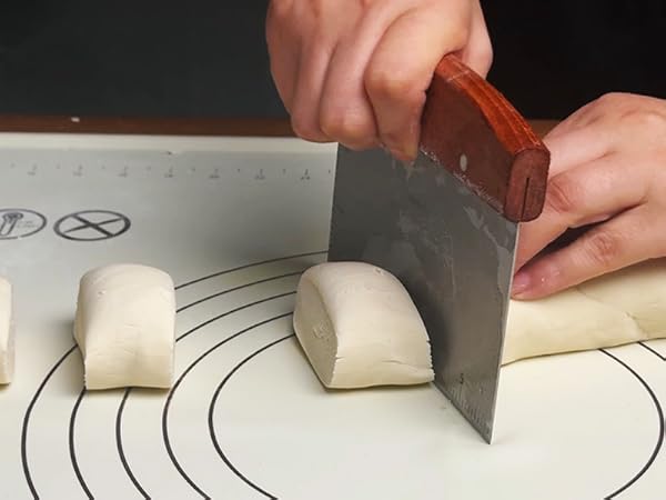 Dough cutter