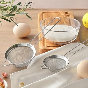 strainer with handle