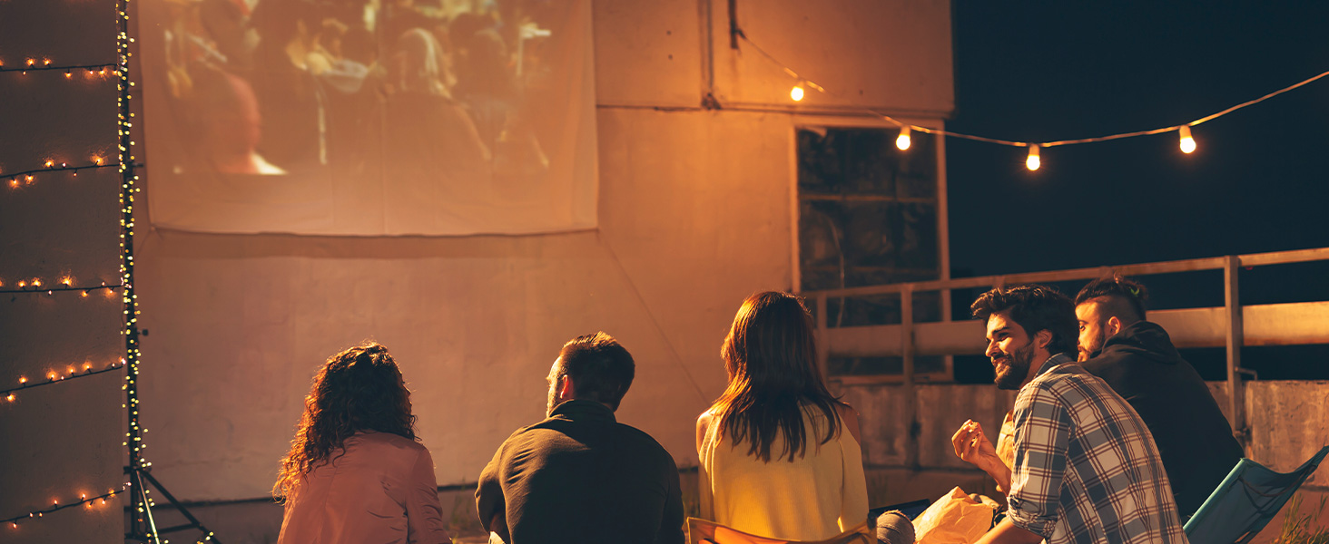 People use Avantree audiplex for outdoor movie party.