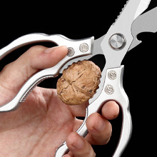 Squeezzing walnuts