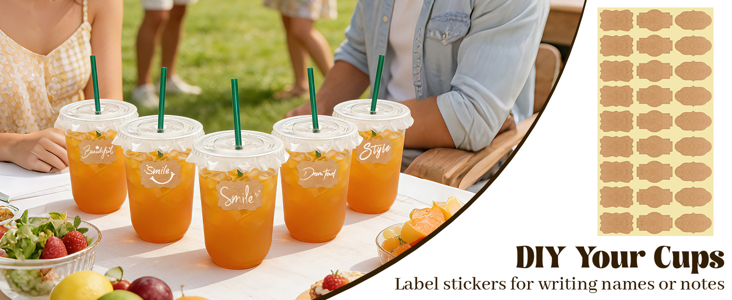 smoothie cups with lids and straws