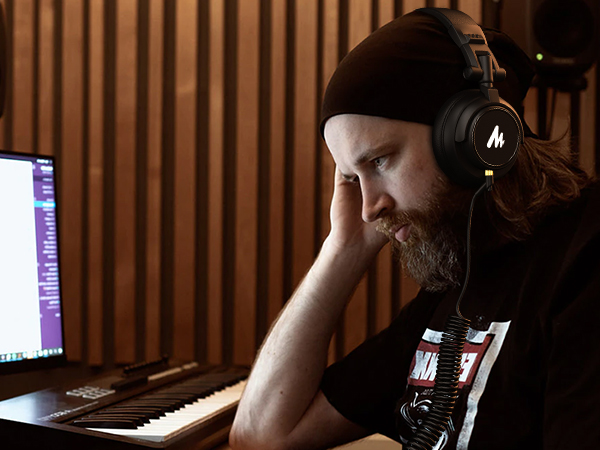 streaming headphones