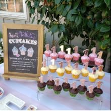cupcakes display