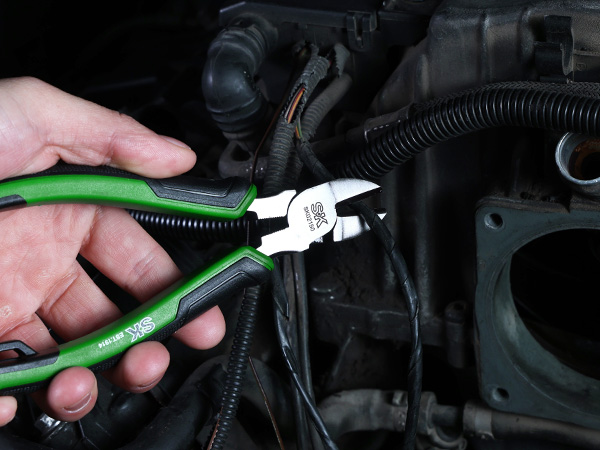 diagonal cutting pliers
