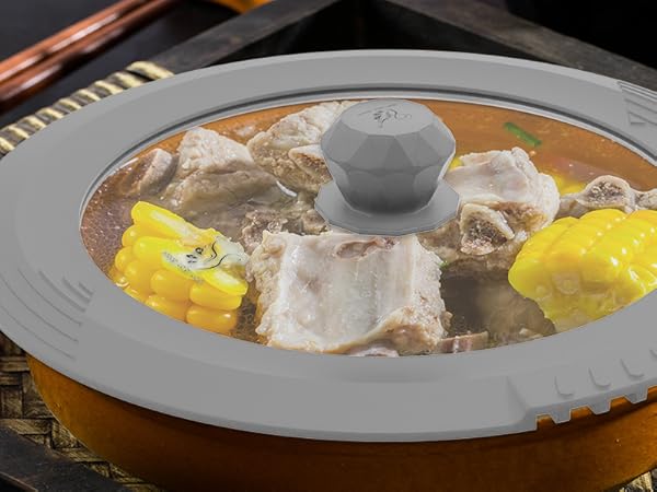 Soup pot