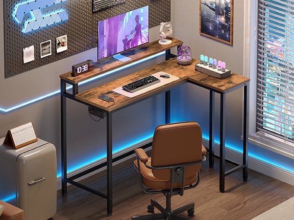 Computer desk