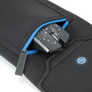 Close up of a mouse stored inside the front pocket