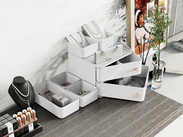 Jewelry organizer
