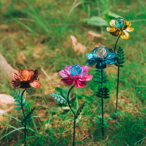 4 Packs Flower Garden Stakes Decor, Outdoor Waterproof Metal Flowers Stick