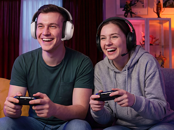 Gamer enjoying a weekend MMORPG raid session relying on the 70-hour extended battery life