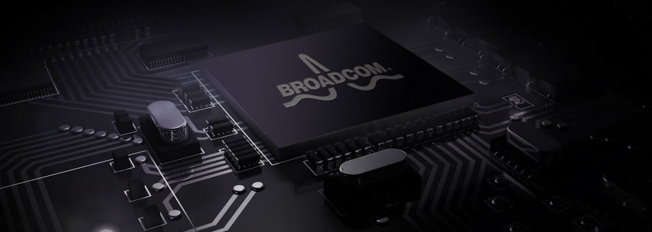 close look at the built-in Broadcom processor insdie Tenda PH3