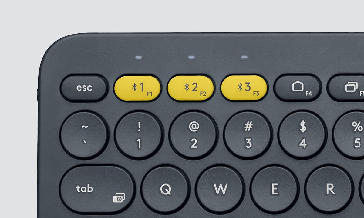 close look at three switch buttons on Logitech K380 keyboard