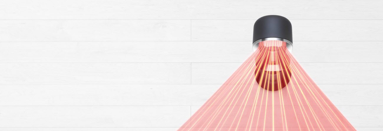 Dyson AM09 Fan Heater delivering hot air in wide projection