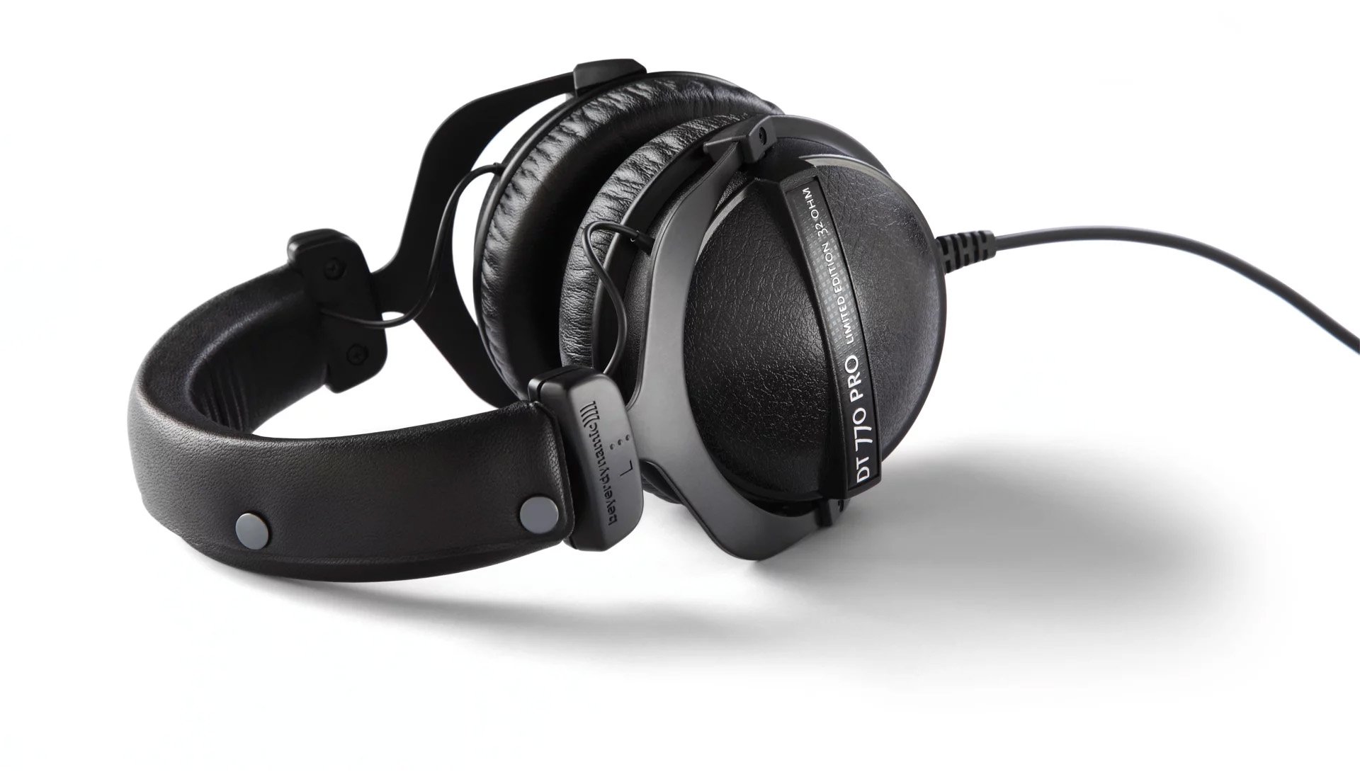 Beyerdynamic DT-770 PRO 250 Ohms Studio Over-Ear Headphones side view