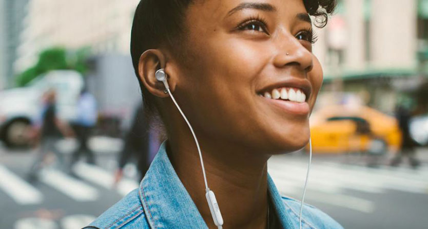 JBL Live 100 In-Ear Headphones with In-Line Microphone and Remote 