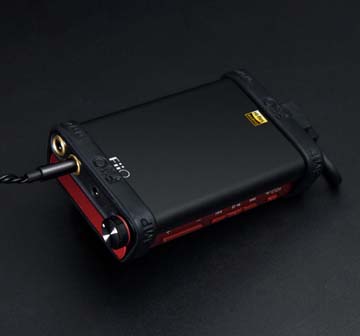 Supports connection to Sony Walkman players