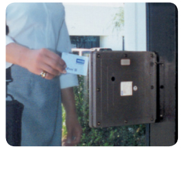 125 KHZ VERSATILE PROXIMITY CARD READER