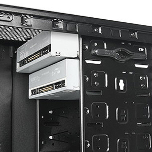 One bay 5.25” tool-free