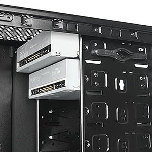 One bay 5.25” tool-free
