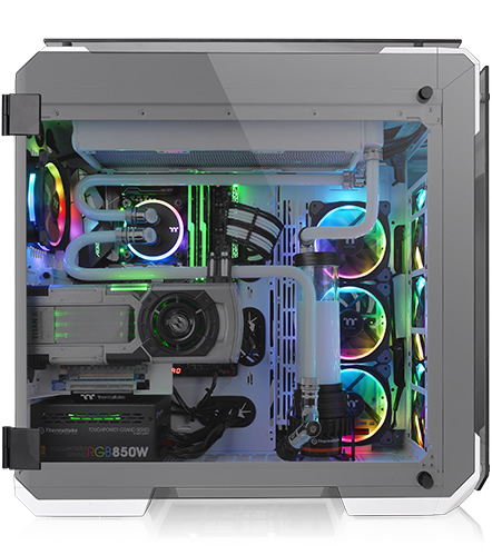Thermaltake View 71 Case Fully Loaded with Components, Facing to the Right