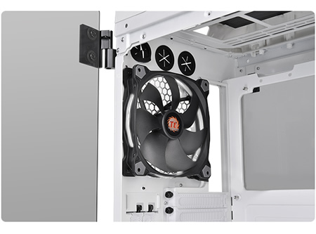 Closeup of the Pre-Installed Rear Fan in the Thermaltake View 71 PC Case