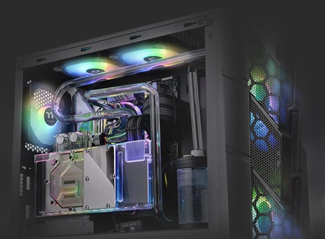 Closeup shot of the inside of the Thermaltake Commander C36's interior