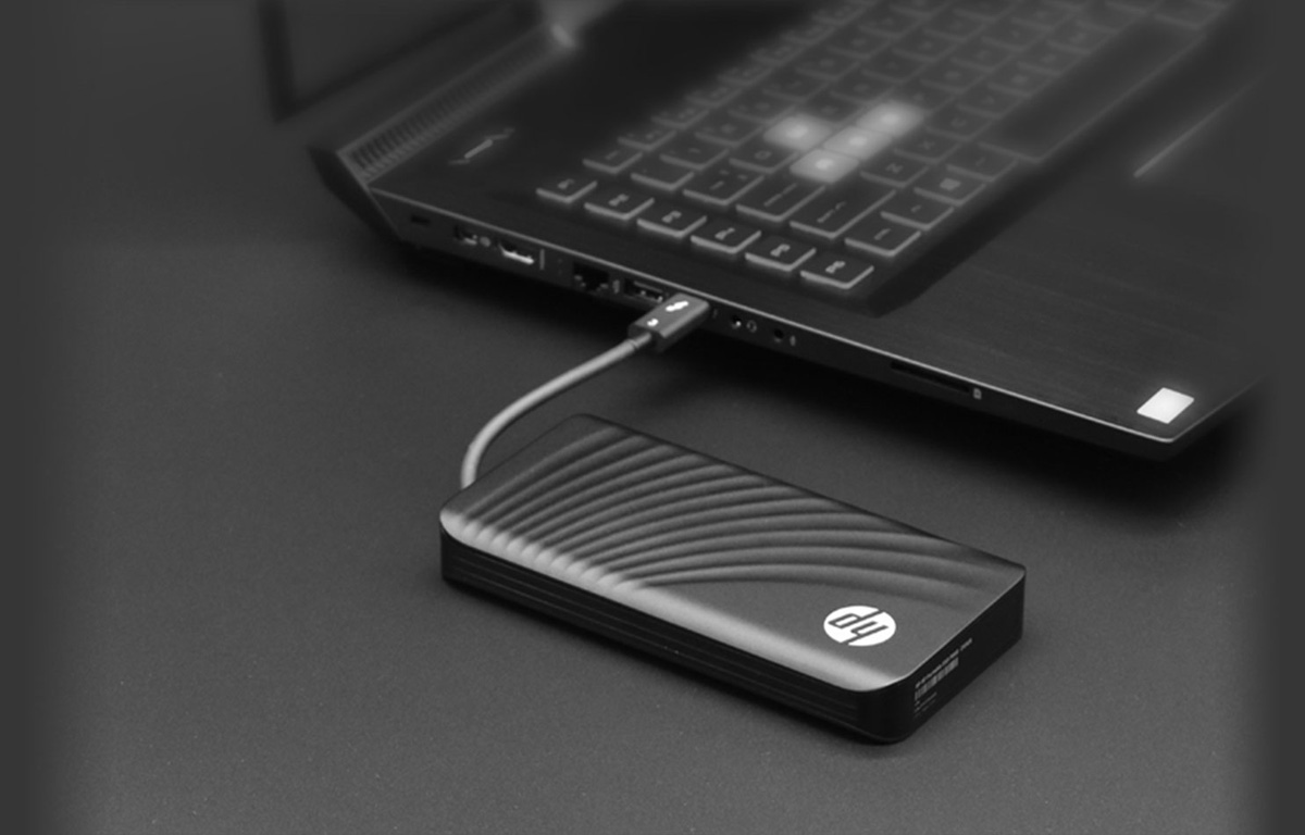 HP Portable SSD P800