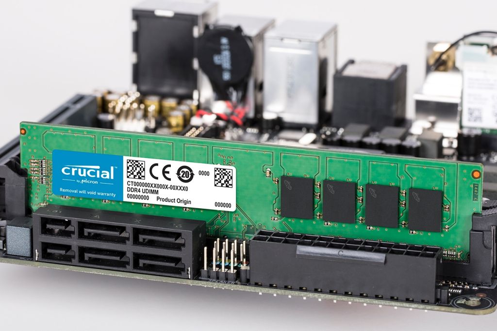 Crucial 16GB (2 x 8GB) DDR4 3200 (PC4 25600) Desktop Memory