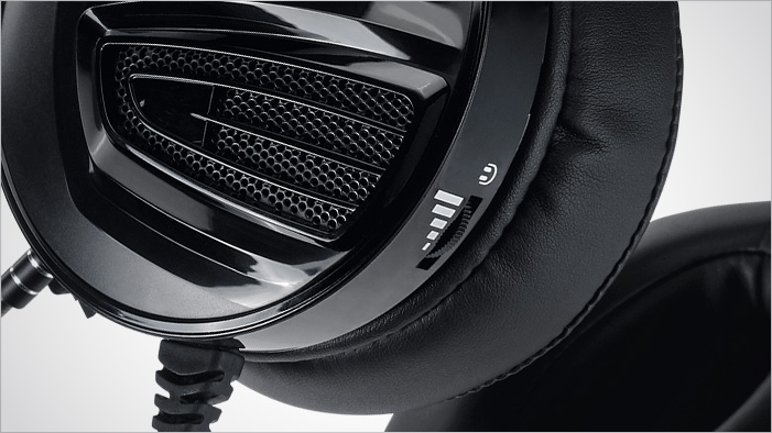 Control buttons on the left ear cup of the Rosewill NEBULA GX51