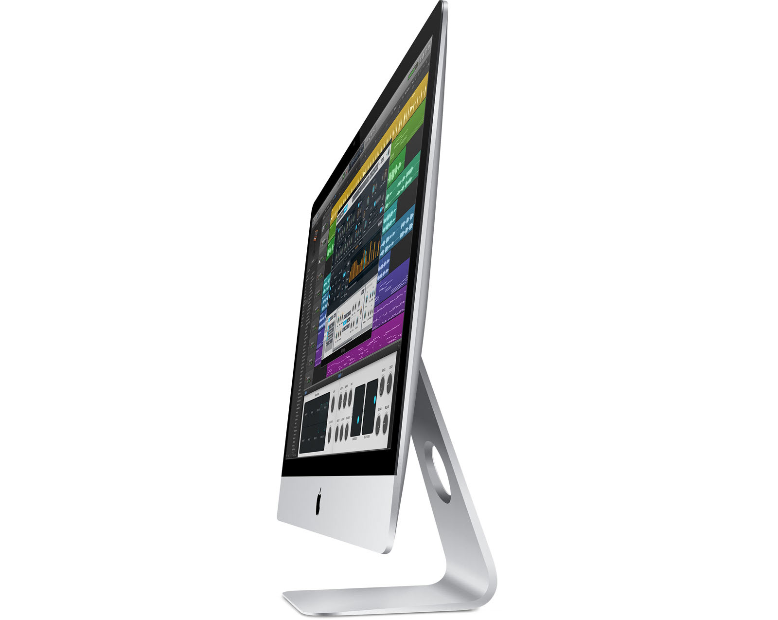 2015 iMac with a video editing software running