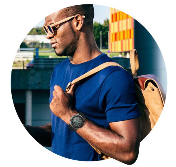 A man is having a watch on his wrist