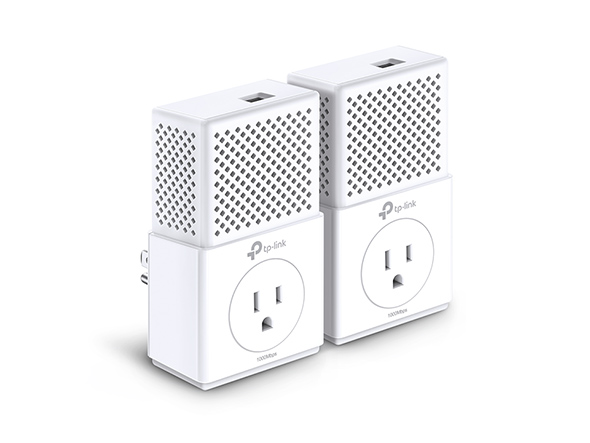 Product Image Angled View:AV1000 Gigabit Passthrough Powerline Starter Kit