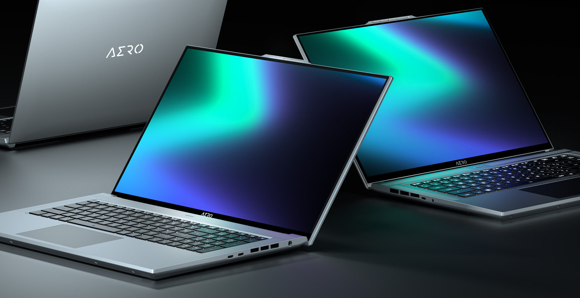 GIGABYTE AERO 17 XE5 Gaming Laptop - 17.3