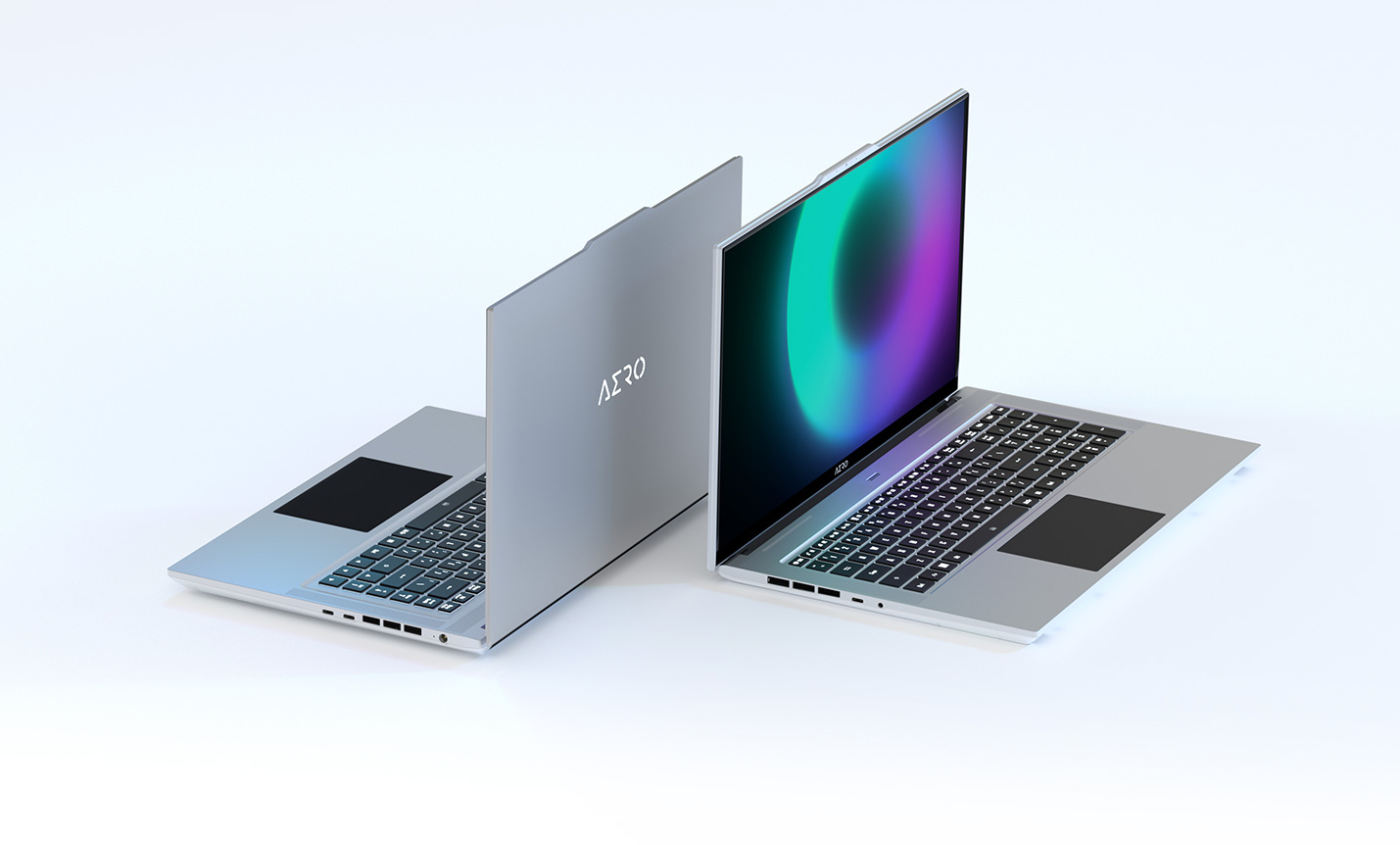 GIGABYTE AERO 17 XE5 Gaming Laptop - 17.3