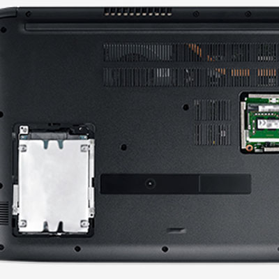 the bottom panel of the aspire 5 showing the easily-removed access to the ssd and ram