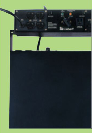 Optional Liebert MicroPOD
Output Distribution And
Maintenance Bypass Module