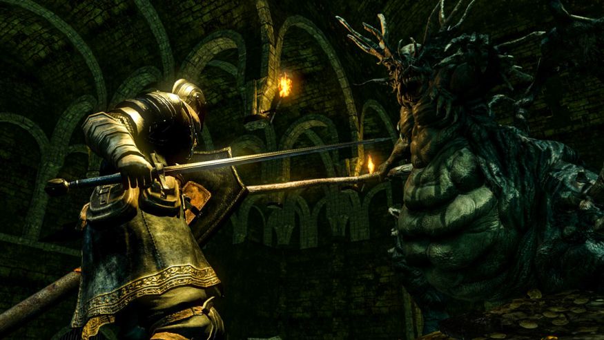 THE ENTIRE DARK SOULS JOURNEY IN A 3-DISC COLLECTION