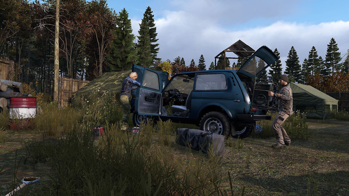 screenshots1 for DayZ showing the looting of a vehicle