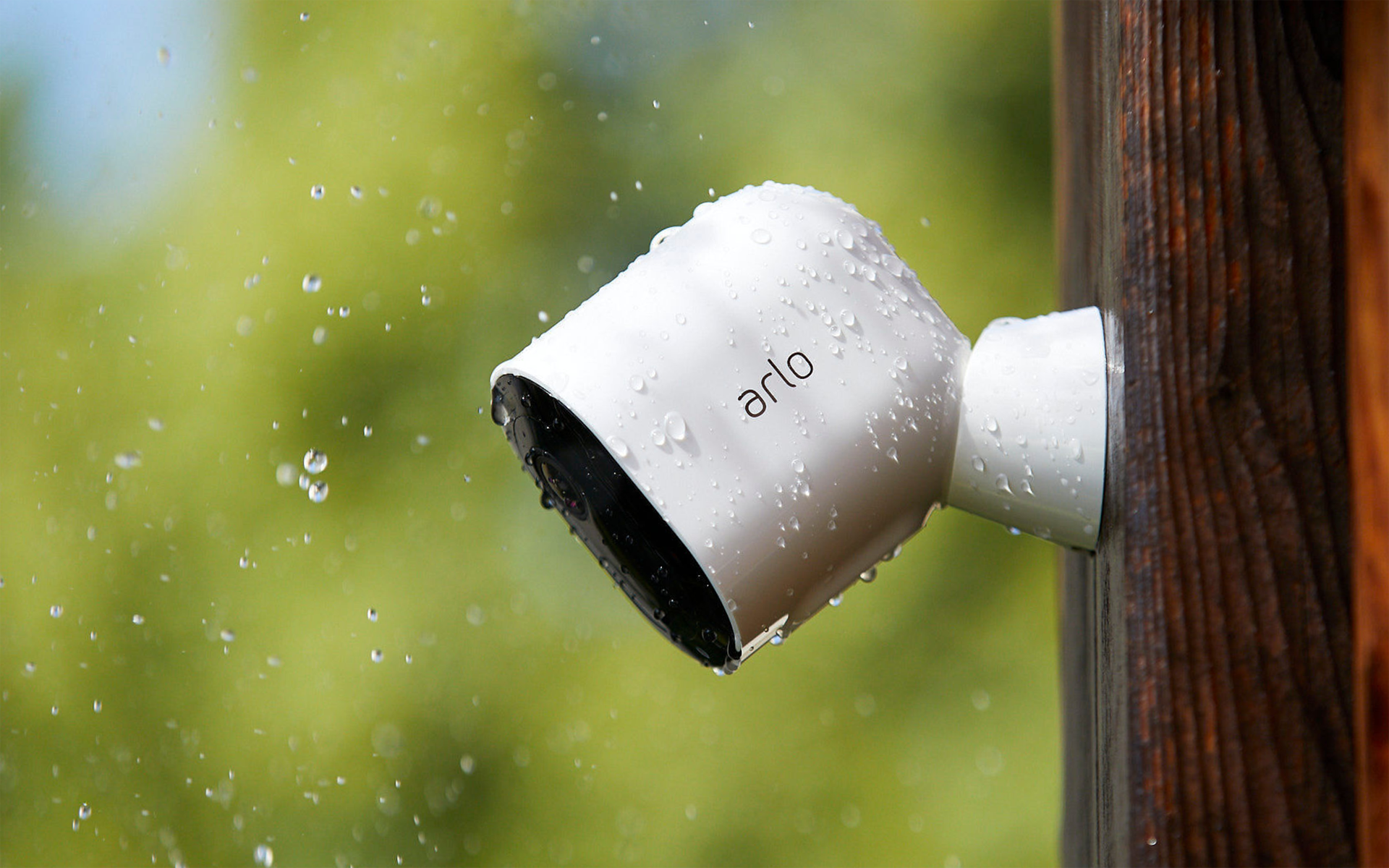 The Arlo Pro 3 camera works in rainy days. It's weather-resistant.