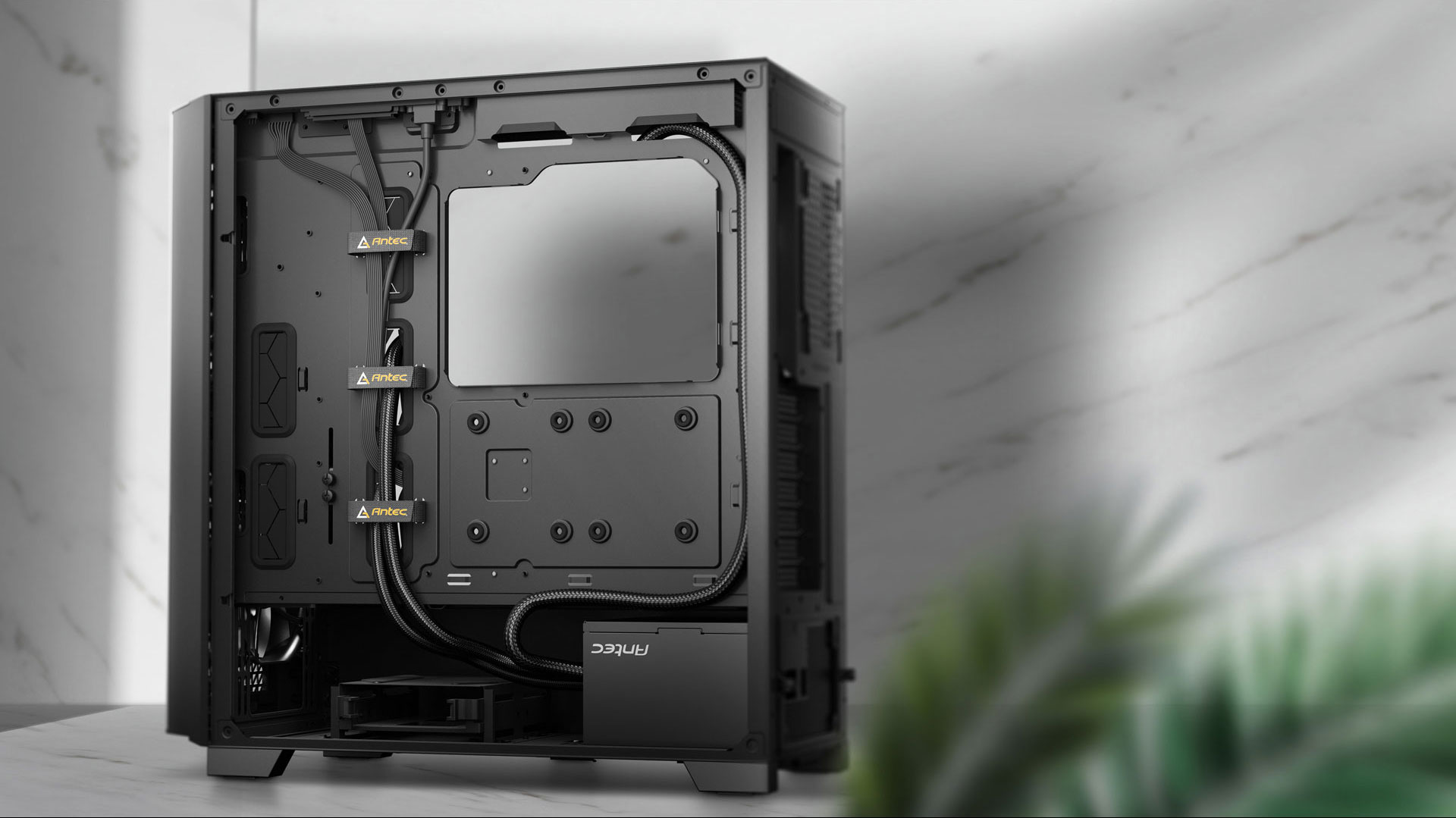 P20CE Mid-Tower E-ATX Gaming Case