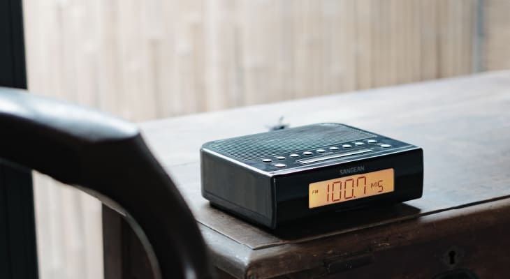 Sangean RCR-5 AM FM Digit Tuning Clock Radio