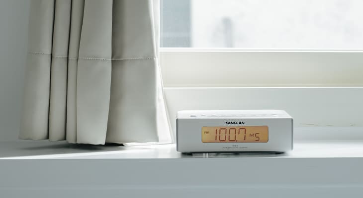 Sangean RCR-5 AM FM Digit Tuning Clock Radio