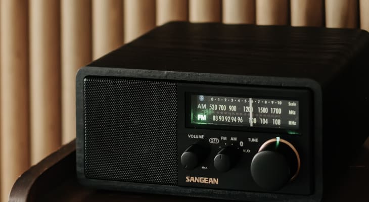 Sangean SG-118 Retro Bluetooth Wooden Cabinet Radio