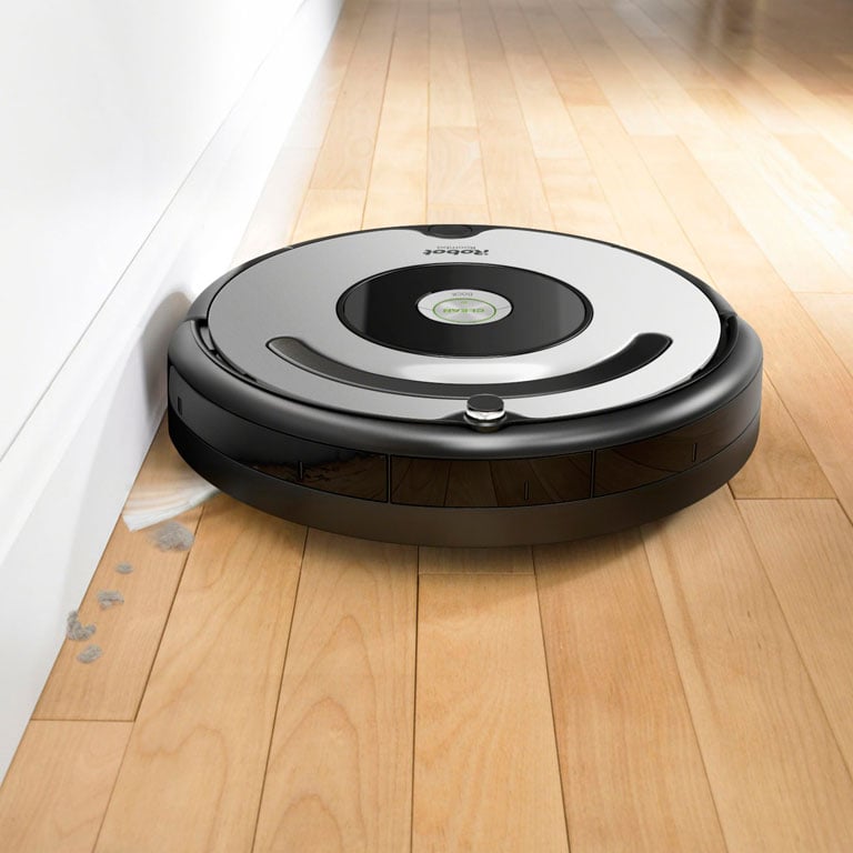 iRobot Roomba 677 Wi-Fi Connected Robot Vacuum W/ Power Supply