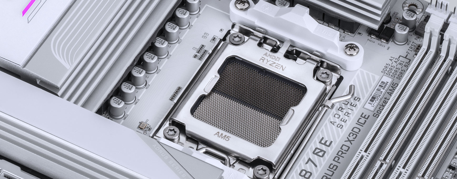 GIGABYTE X870E AORUS PRO X3D ICE AM5 AMD X870E ATX Motherboard